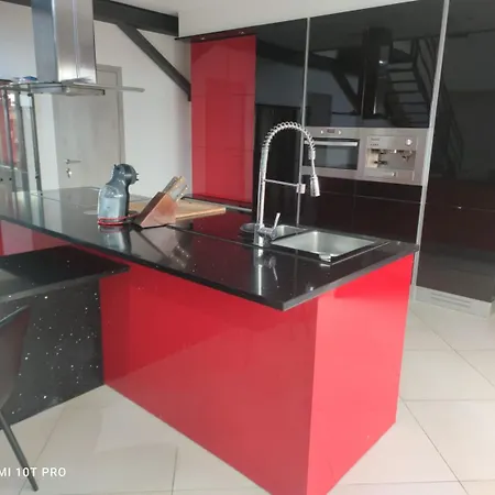 Villa 8 Privées Dans De Luxe Partagée De 350m2 Charleroi
