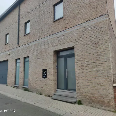 8 Privées Dans De Luxe Partagée De 350m2 Villa Charleroi