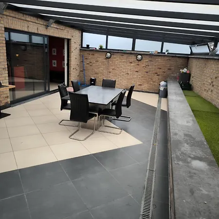 8 Privees Dans De Partagee De 350m2 *