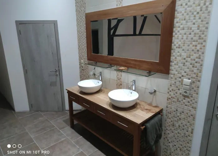 8 Privees Dans De Partagee De 350m2 *