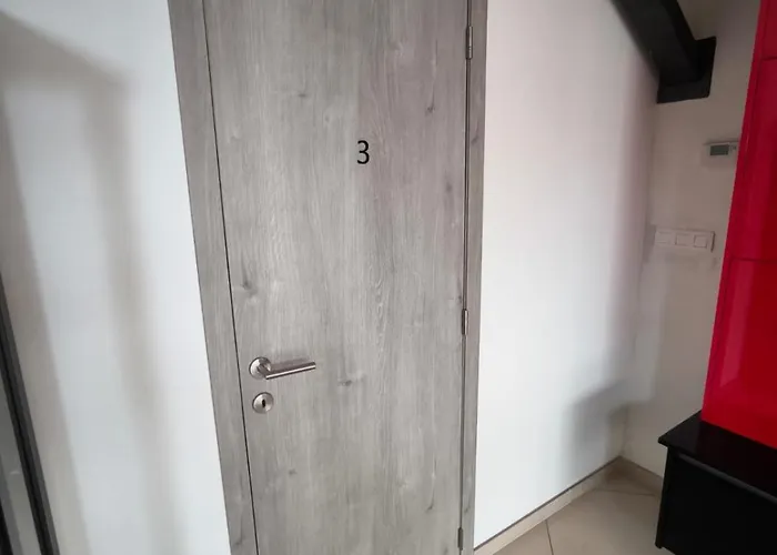 Villa 8 Privees Dans De Partagee De 350m2 Charleroi