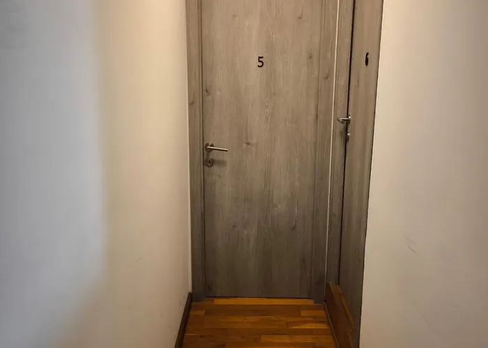 8 Privees Dans De Partagee De 350m2 Charleroi