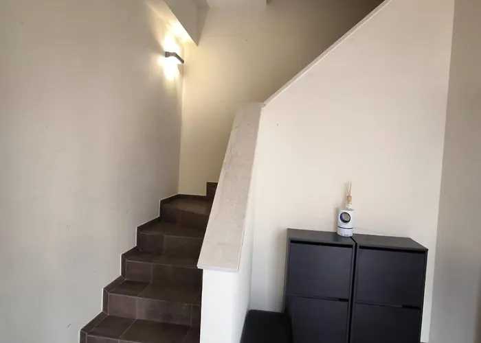 8 Privees Dans De Partagee De 350m2 Villa